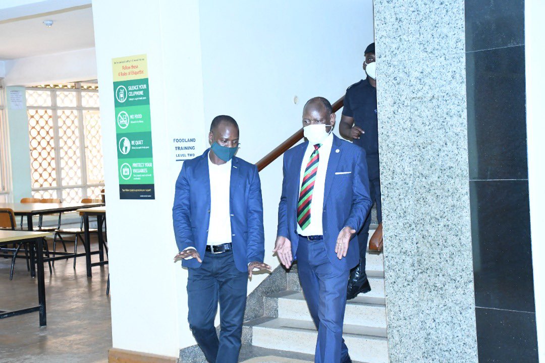 I have paid a courtesy call to the @MakerereLibrary Librarian, Prof. Byamugisha after a tour of the main library. Thanks to your team for the great job.