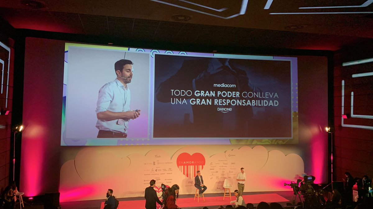 MediaCom_Espana's tweet photo. Arrancamos en #EnamoraMKD nuestra ponencia ‘Todo gran poder conlleva una gran responsabilidad’ @Buenva y @danone_es: Tenemos el poder de influir y por tanto de cambiar la sociedad. Síguelo en directo https://t.co/6lItMBnxKt https://t.co/B19HUbgeLx