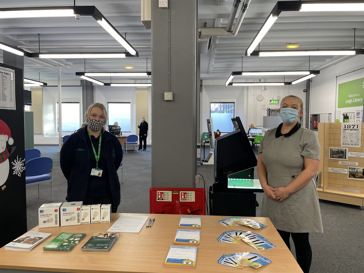 DigitalWigan's tweet photo. Great session at #LeighLibrary today with @CooperativeBank @GroundworkCLM
We have been offering digital advice and help with digital skills and online applications.
Next dates β¬οΈ
- Wigan Library, Mon 6 Dec, 11:30am-1pm
- Shevington Methodist Church, Fri 10 Dec, 10:30amβ12pm https://t.co/p0fl7gdftl