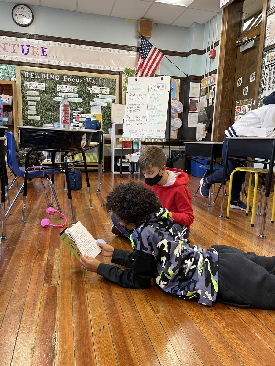 S_FarfanRoss's tweet photo. Reading Fluency Partners 📕 Developing strategies to help students increase their rate and add dramatic expression. #buildingfluency #developingfluentreaders #TRS #3rdGradeReading https://t.co/mdbEIOx5Qz