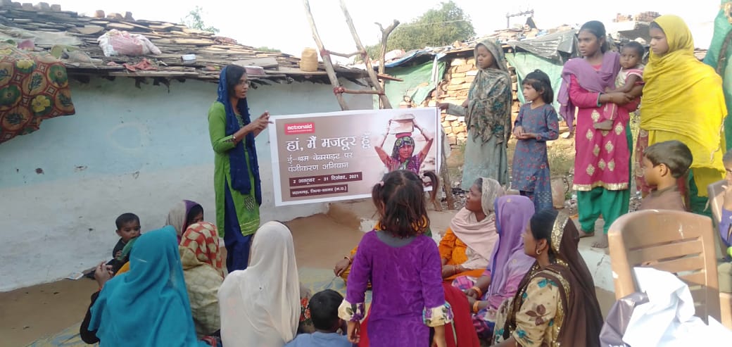 anamikamp's tweet photo. ActionAid team is organising  several activities during International fortnight campaign to stop violence against women  in different  parts of Madhay Pradesh. https://t.co/SQEFey88OU