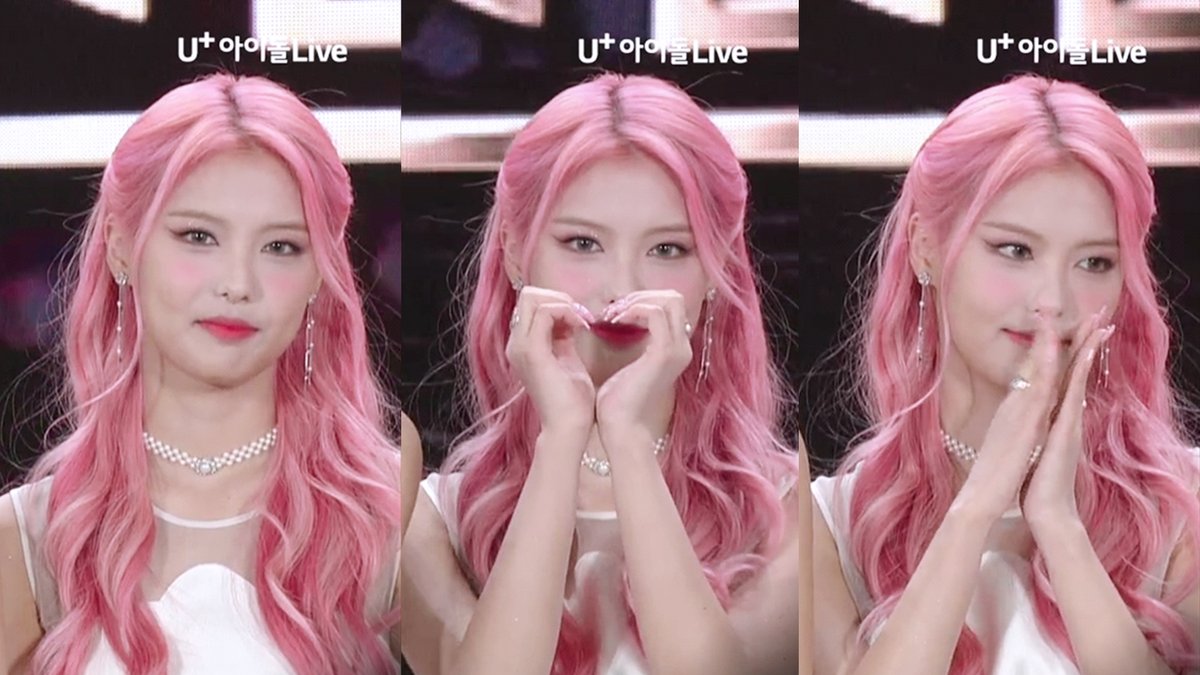 20_socute's tweet photo. 💗이아인 핑크찰떡💗 https://t.co/nQge47ExgW