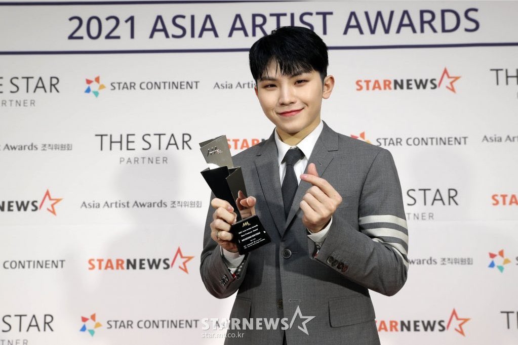 svtcharts's tweet photo. Congratulations Woozi for winning "Best Producer" at the 2021 Asia Artist Awards. 🏆

WOOZIIIIIIIIIIIIIIIIIIIIIIIIIIIIIIIIII!!!!! https://t.co/EJuHTrHbKu