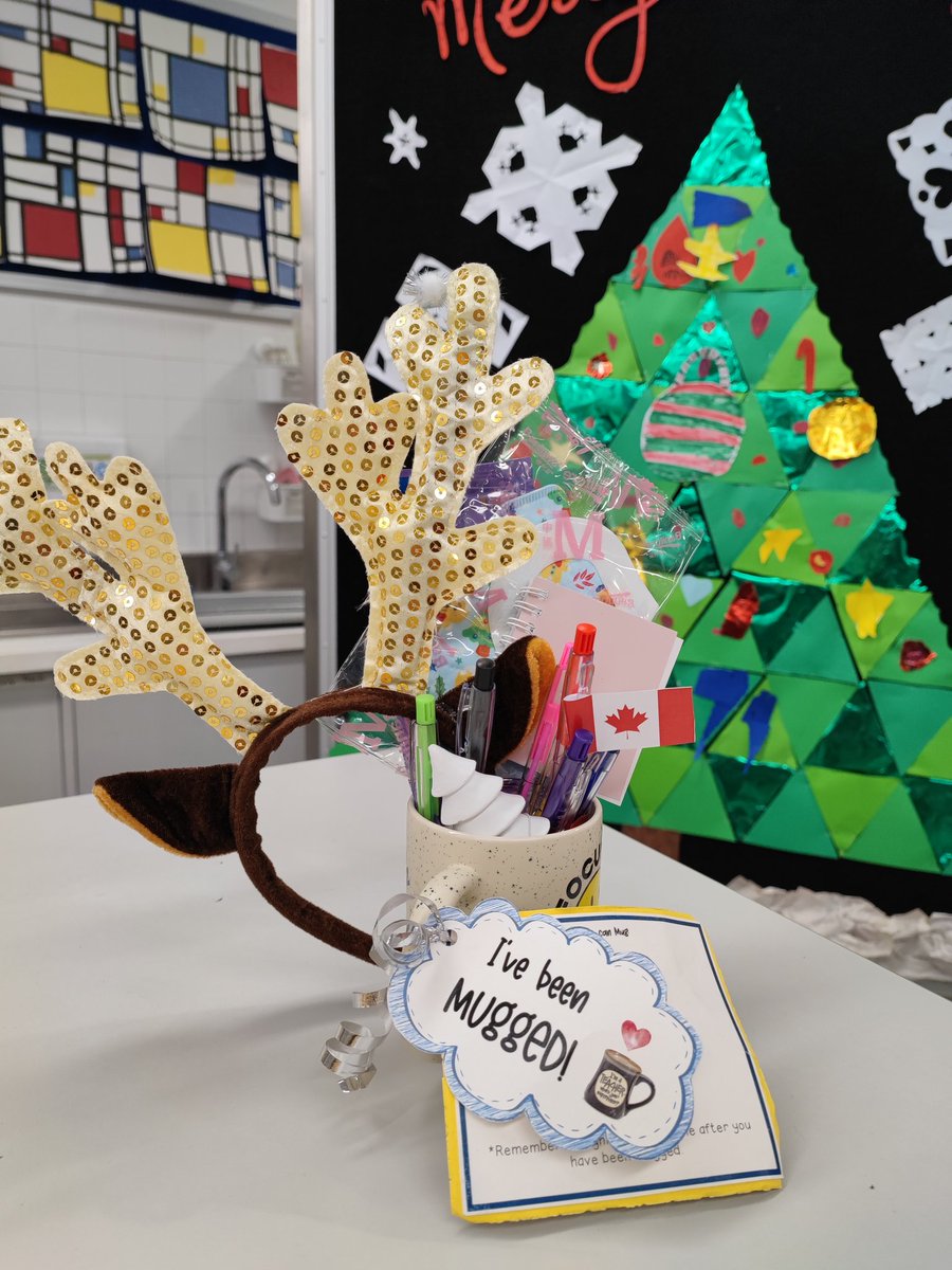 Such a lovely way to start a day! Thank you to my secret gifter! I'm ready for the holiday and loaded up with chocolate! #ivebeenmugged #cognitaway #stamfordhk