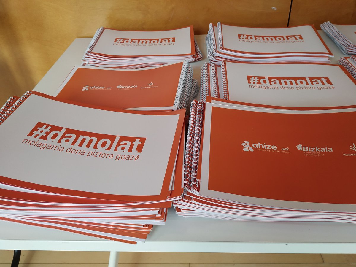 Horra eskuragarri #Damolat elkarlanean egindako ikas-unitateak. <a href="/AEK_eus/">AEK-KORRIKA</a> webgunean ere eskuragarri egongo da.