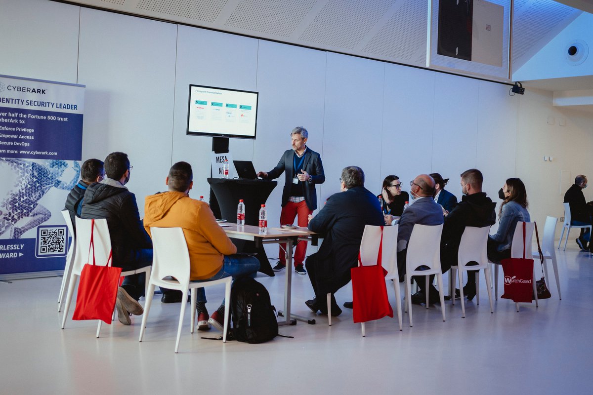 MicroCAD_ES's tweet image. Fantástico ambiente y asistencia en el evento anual sobre ciberseguridad que celebramos el pasado día 26 de noviembre. Muchas gracias a clientes, fabricantes y mayoristas por el apoyo recibido. Es un placer contar siempre con vosotros. ¡Nos vemos muy pronto!