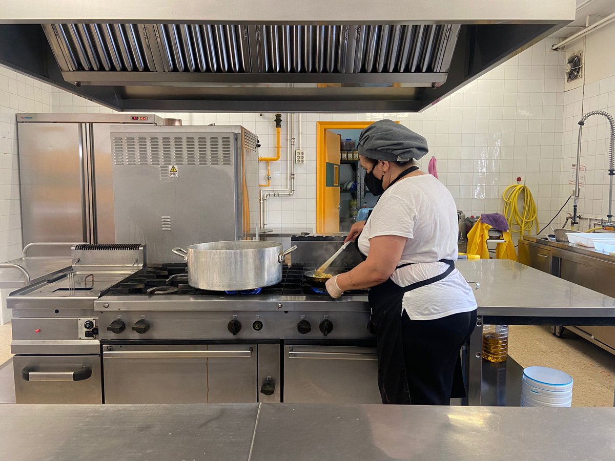ECyCompetitiva's tweet photo. ✅Some of the actions of this #strategy will be developed in the framework of the European project #BioCanteens, which will promote the distribution of sustainable meals in #Gavà's #schools. 

@URBACT @BCanteens
#EU #Europe #food #sustainability #ODS #health https://t.co/7VWuGp9mzb