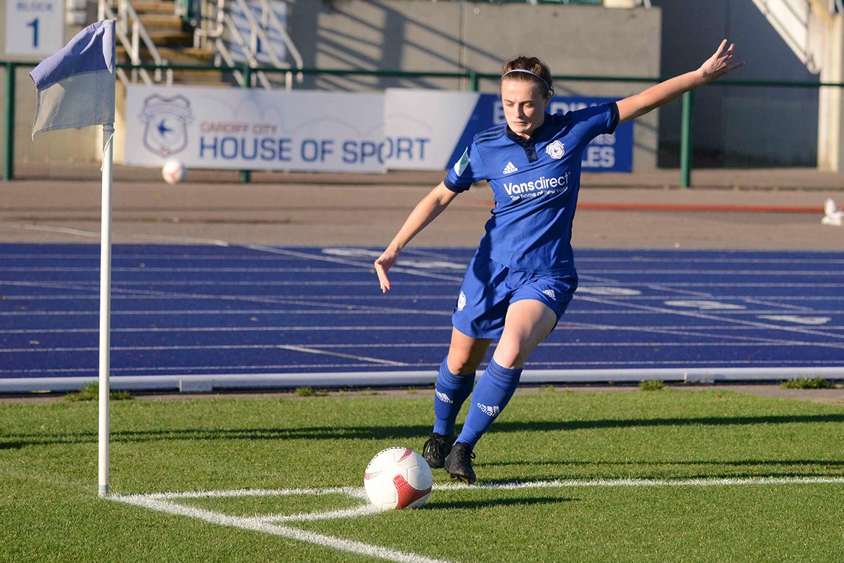 AdranLeagues's tweet photo. 💙 Growing up supporting @CardiffCityFCW 
🛍️ Working in the club shop 
✍️ Joining the Bluebirds

This is how @Ffi__Ffi became a regular for the club she loves 👉 https://t.co/rkWPbTeopZ

#GeneroAdranPremier https://t.co/tSHaZcFvge