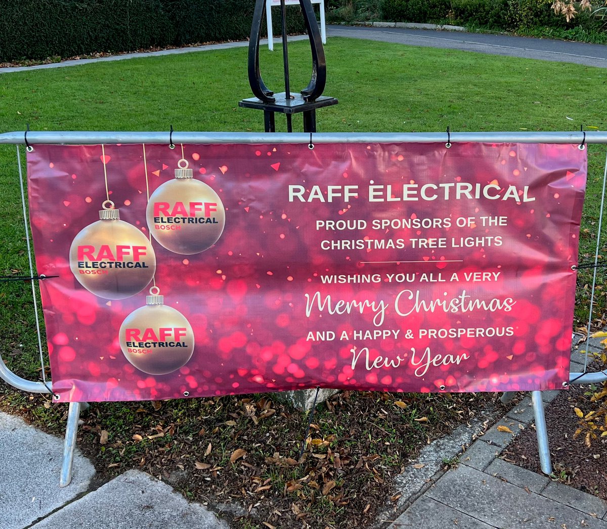 raffelectrical's tweet photo. We are delighted to announce that we are proud sponsors of the Christmas Tree Lights at Wallington Town Hall.

For more information:
Call us: 02086699531⠀⠀
Visit: https://t.co/CcwMEc1qJY

#wallington #Raff #Euronics #ShopLocal #Support #Business #WashingMachine #TumbleDryer https://t.co/0pw2VGOQc7