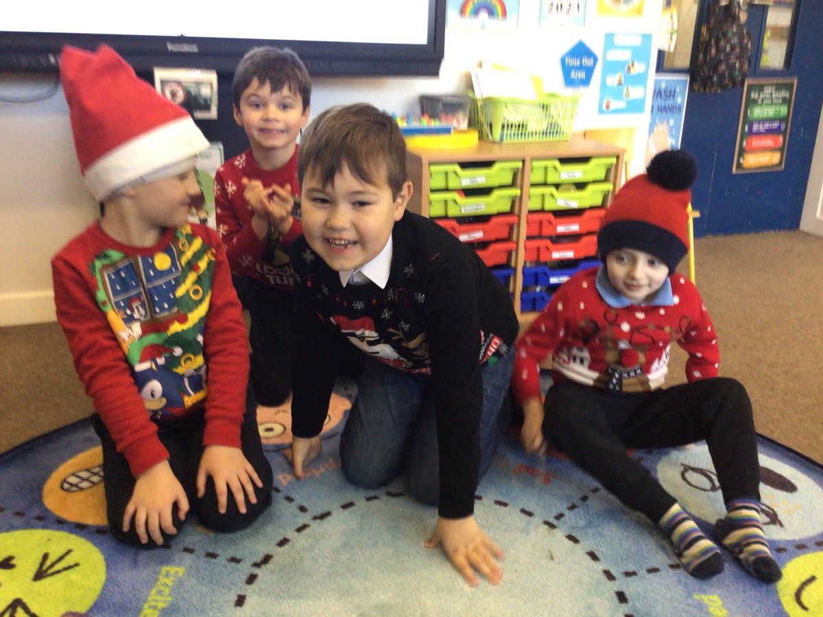 StMultoseNS's tweet photo. Christmas Jumper Day 2021 ⁦@StMultoseNS⁩. 
Four super boys from our Síológa class in their festive jumpers!
All proceeds to #CorkSimonJumperDay https://t.co/dPXlBPRxYX