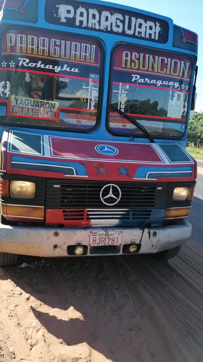 dinatranpy's tweet photo. #ControlEnRuta | Hemos sancionado a una unidad de la Empresa Ciudad de Paraguarí por realizar servicio de transporte con ITV vencido, la unidad fue demorada y sus pasajeros reubicados en la Emp. Salto Cristal. Esta intervención se realizó sobre la Ruta Nacional Nº 1. https://t.co/iN6bXqDzu0