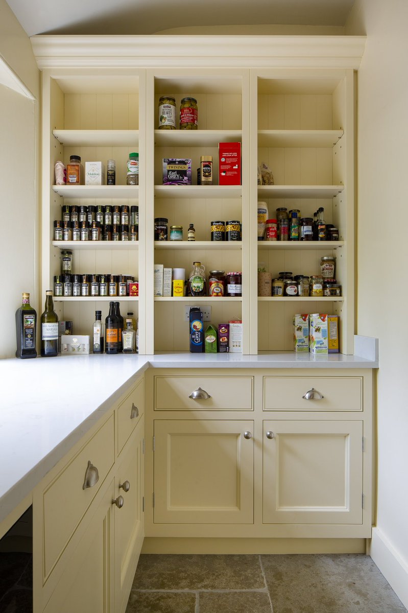 LaurenceMc_1947's tweet photo. Kitchen storage detailing in this stunning lochside lodge has been created in a simple and traditional manner with minimum fuss and finished in Papers and Paint #OW19 Eggshell.

#kitchendesign 
#bespokejoinery 
#architecturedesign 
#lodges 
#scottishhighlands 
#minimalistdesign https://t.co/rShf9N63UB