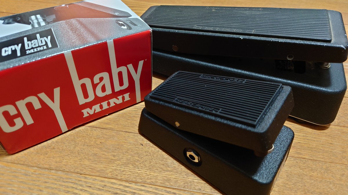 shibu_ken's tweet photo. ちっさいワウペダルを買ってみた。評判はいいみたいだが、果たして・・
#crybabyMINI https://t.co/TmBZqEyH9x