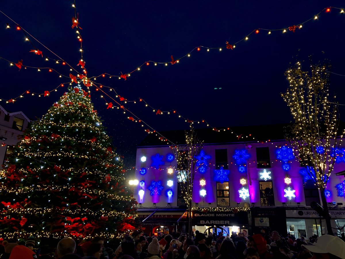 CastleStTraders's tweet image. Christmas light in Tralee 🎄🎅🏼 #christmaslights #visitcastlestreet