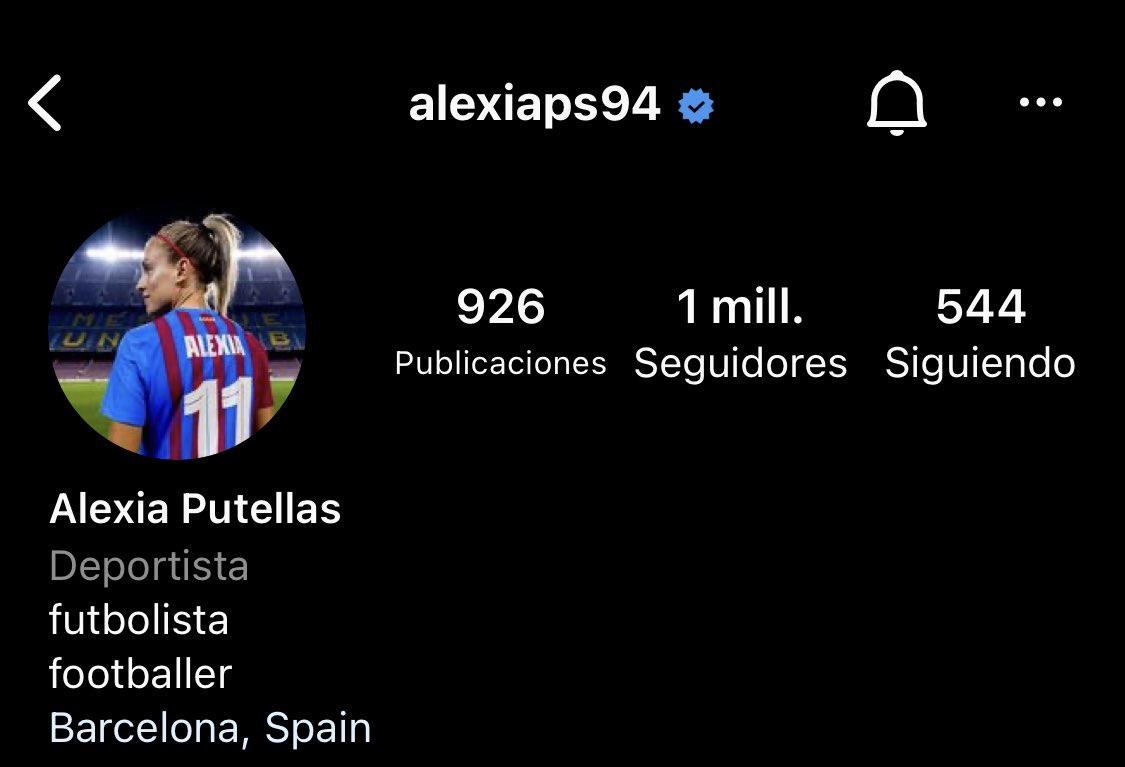 carlapuigg_'s tweet photo. Poco más de 62 h después de que Alexia ganara el #BallonDor, ha pasado de tener 408k seguidores a 1M en Instagram. Sus compañeras, también han aumentado de seguidores en redes. 

🤔¿El fútbol femenino no interesa o es que no tiene visibilidad? https://t.co/rnGjbAEIVp