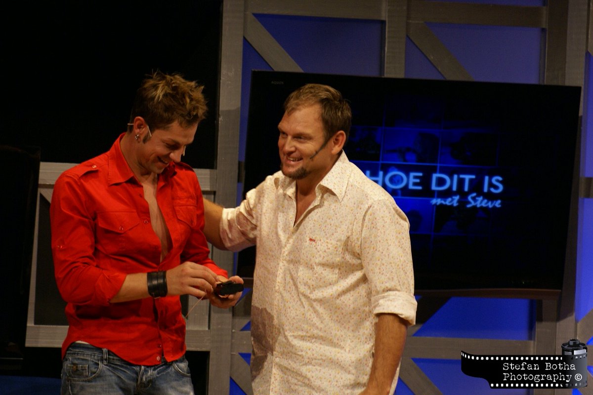 StevieNixx83's tweet photo. #TBT in die sorgvrye dae voor maskers en reรซls tydens #dishoeditismetsteve met gaste onder meer @Jay_du_Plessis en @4KobusWiese en @toksvdl met @steve_hofmeyr en sy #bloubul https://t.co/XGzVdfmz55