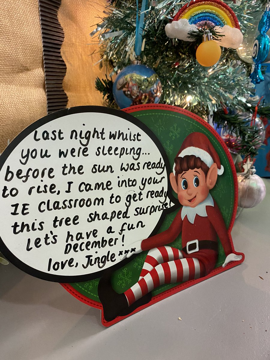 xMissWilliamson's tweet photo. Introducing… Jingle! 🌲 (yesterday!) https://t.co/Td8JXhHaQW