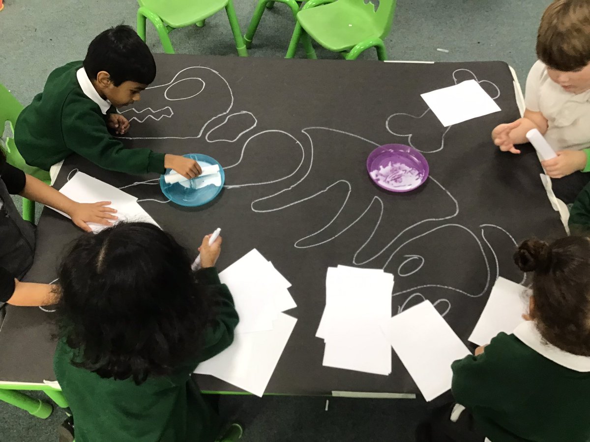 HighwoodPrimF2H's tweet photo. How do we know that dinosaurs lived on earth? Fossils!!! 🦴🌍🦖 https://t.co/SHDzNwEo7D