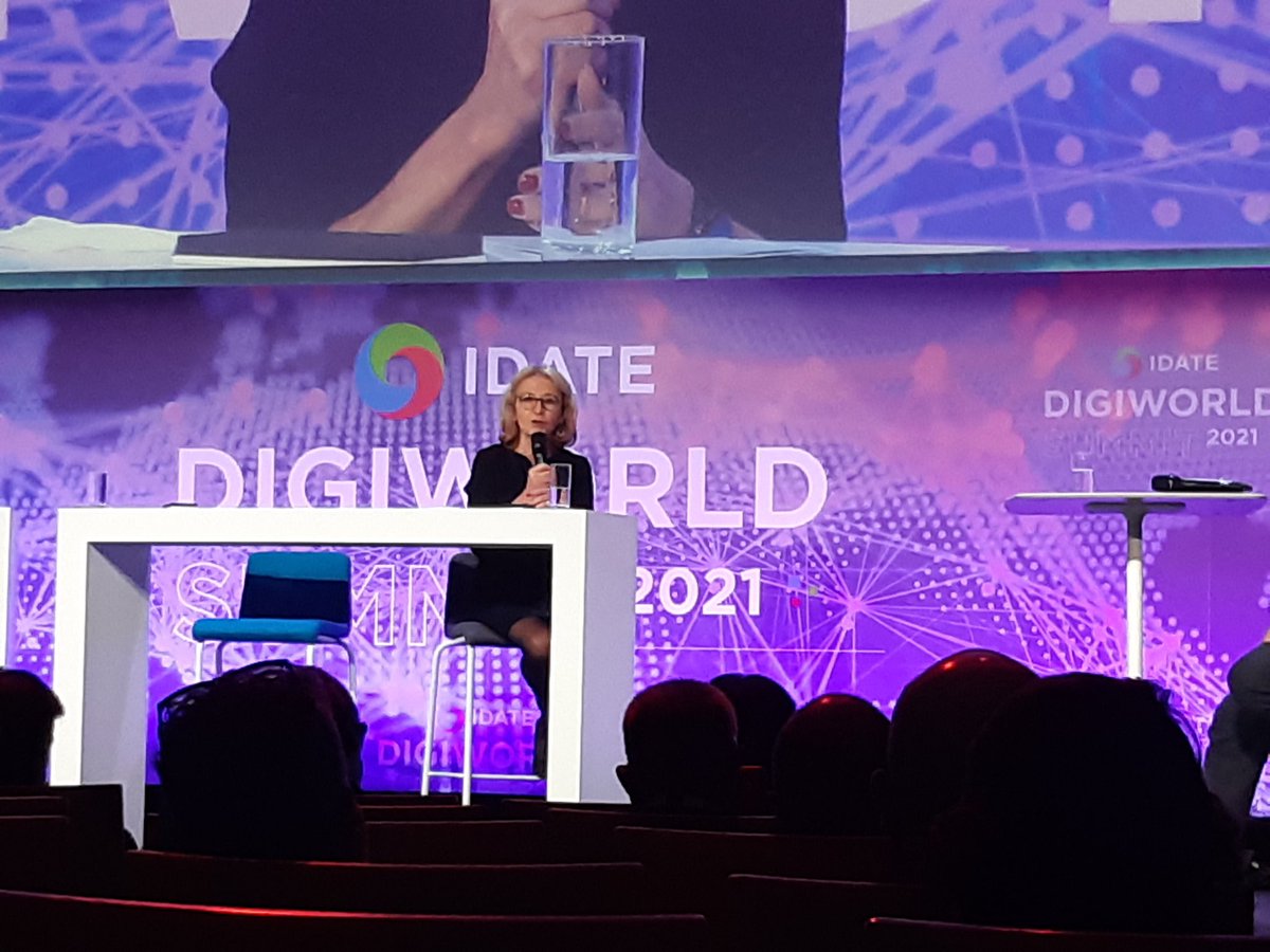 StephieChar's tweet photo. #DWS21 
@lauredlr, Présidente de l'@Arcep au @IDATEDigiWorld Summit.
"La fracture numérique se réduit, mais elle est encore là". Sur le déploiement de la fibre: "Faire vite, c'est bien. Faire bien, c'est mieux". https://t.co/CZrIJKUjiP