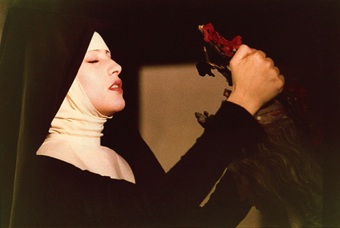 Ricard_Millas's tweet photo. "Interior de un convento", película de 1978 en la que nos encontramos al erotómano Walerian Borowczyk (director de la cinta), monstrándonos a una madre abadesa con problemas con sus novicias, que no cesan en su intento de dar rienda suelta a su sexualidad. #nunsplotation https://t.co/I52xTRvhVK