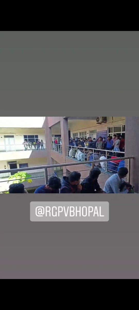 jasvin_malvi's tweet photo. We Want Online mode Exam this Semester Because We attend online classes till November...

पूरा सेमेस्टर ऑनलाइन क्लास और अब एग्जाम ऑफलाइन क्यों......

We didn't Provide Any practicals also......
I request RGPV.......
@RGPVBhopal @ChouhanShivraj #rgpvonlineexam https://t.co/LD7PcjuUTV