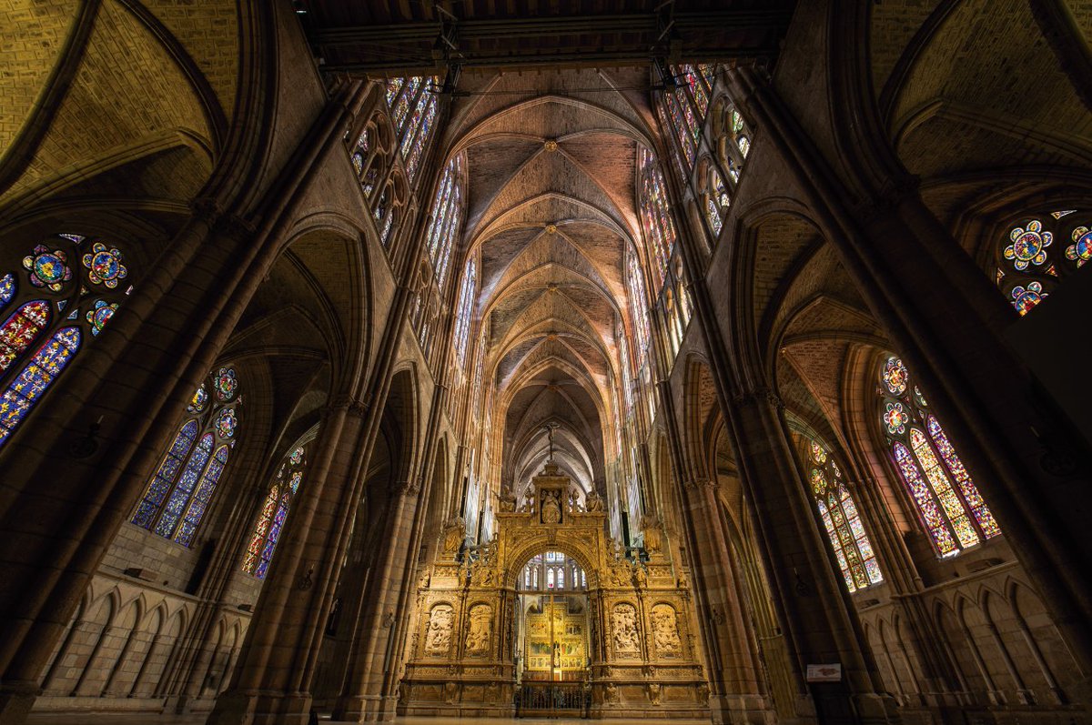 RevCatedralLeon's tweet photo. Imagen del día seleccionada del "Otro Punto de Vista" que el colectivo @focusleon publicó en el el 7º número de nuestra revista, disponible en formato digital en   https://t.co/mj2WDkZKDo
#España #León #Turismo #Cultura #Historia #Arte #Fotografía https://t.co/IvoO6u0KfN