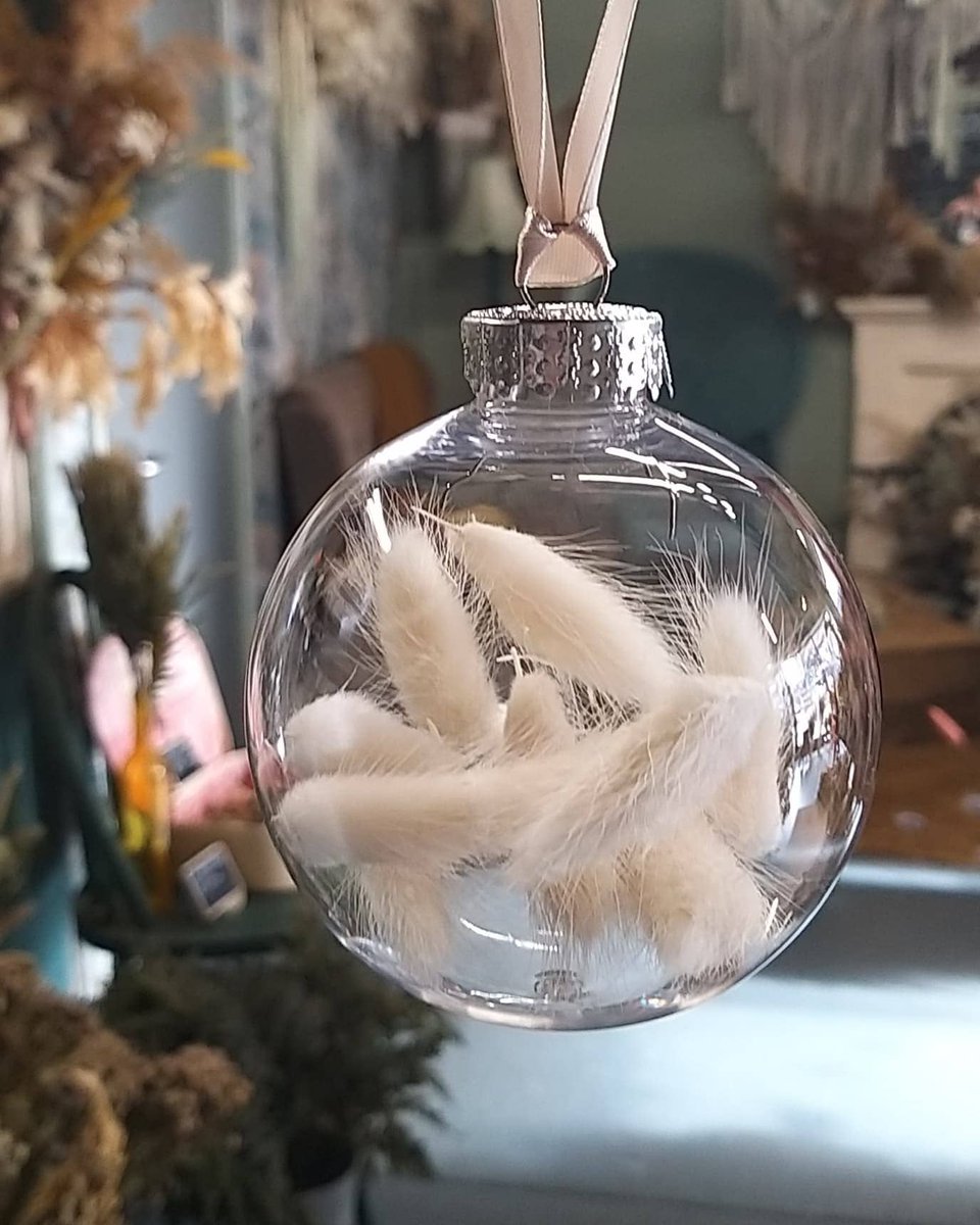 FruitMarketHull's tweet image. (6/6)
🎄 Ophelia Flowers and Tea: Festive bunches ready to go, with pampas Christmas trees and baubles
🎄 @TheStoreOn: Mulled wine and free mince pies for customers as you shop for great gifts!
 
#HoHoHoHumberStreet
 
#fruitmarkethull #humberstreet #hull