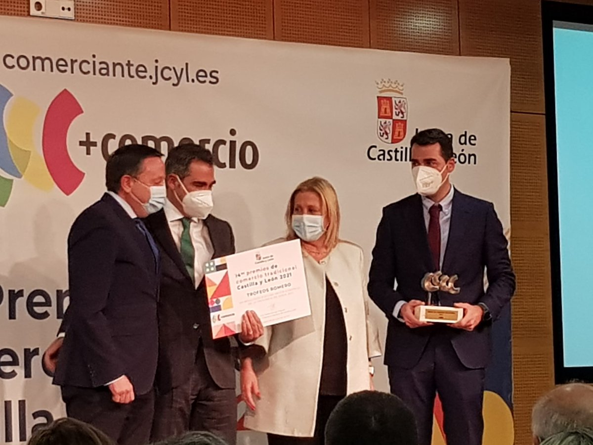 Esta vez el trofeo era para ellos. 🏆 Felicidades a <a href="/trofeosromero/">Trofeos Romero's</a>, ganadores del Premio Provincial de #Soria de los Premios de Comercio Tradicional de Castilla y León.

comunicacion.jcyl.es/web/jcyl/Comun…