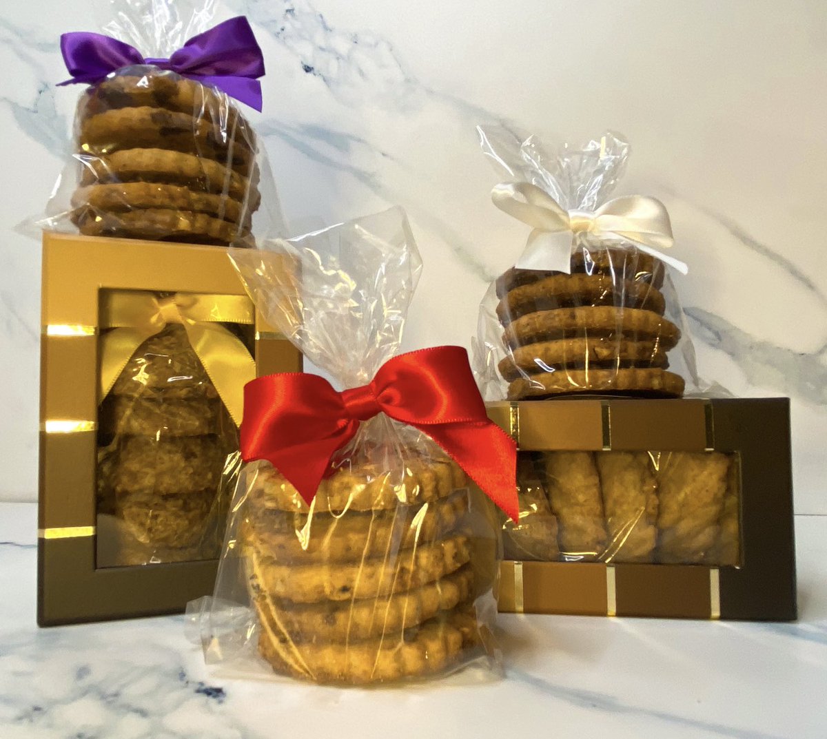 Allow me to Re-Introduce you to 
♾ ŤHƐ ㄈØØҚIƐ PΛŤㄈH ♾

Mums cookies need to be experience for oneself! 
There are packed full of flavor with a great mouth Feel! &amp; are all Individually handcrafted and packed at the peak of Freshness❣️

mumskitchensnyc.com/search?q=The+C…