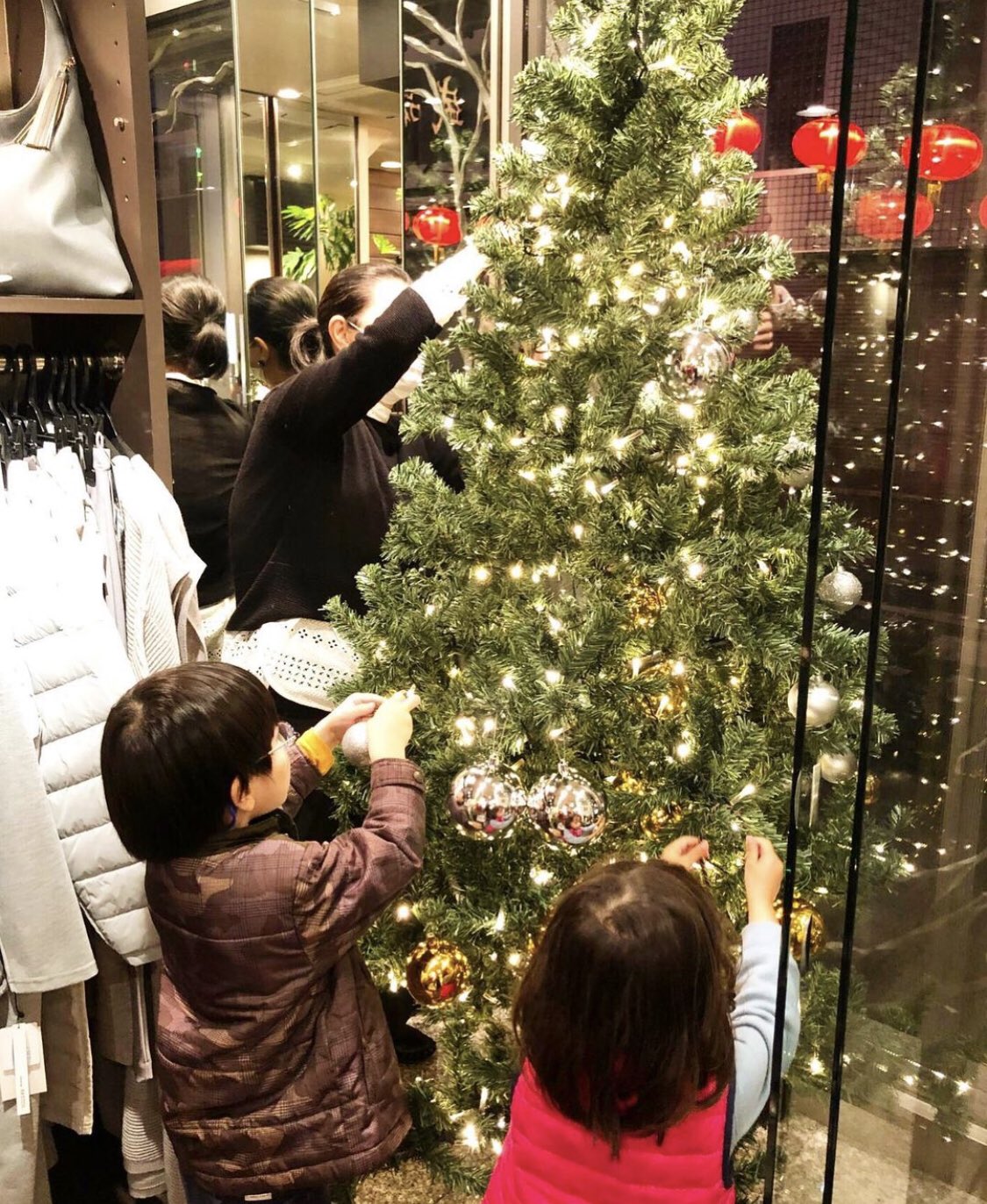 横浜中華街 楊貴妃cafechinois 店内のクリスマス ディスプレイ 年内は26日 日 までの営業となります 楊貴妃boutiquecafechinois 横浜中華街 T Co Fj9chl2vzr Twitter