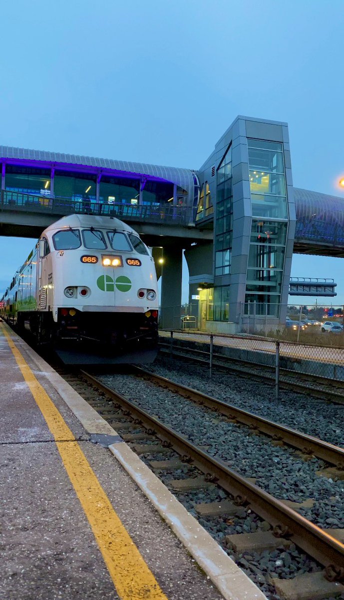 Good morning. Thankful for @GOtransit and the safe and efficient continuation of service on the @GOtransitLE line throughout the MOL investigation near Pickering GO. #gotrain #transit #commuting #safety #service #Toronto #gta #Metrolinx