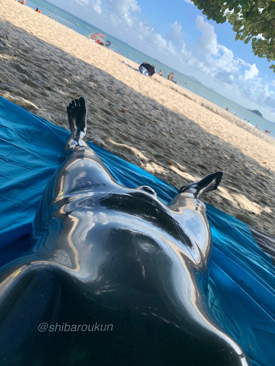 shibaroukun's tweet photo. 晒太陽~

Sunbathing~

✂️: @YUELAN_latex https://t.co/Apj4FWgx5t