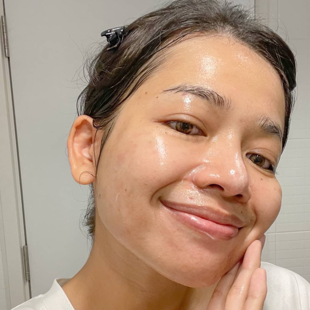 ChaliReviews's tweet photo. เป็นเจลล้างหน้าที่อยากแนะนำอีกตัวหนึ่งเลย ของ Facelabs เราใช้สูตร 3 สำหรับคนเป็นสิว และผิวแพ้ง่าย เป็นเวชสำอางค์ที่อ่อนโยนมาก ปราศจากสารที่ก่อให้เกิดอาการแพ้ เนื้อเจลใส เวลาล้างให้ความรู้สึกเย็น ล้างหน้าสะอาด หน้าไม่เอี๊ยด หาซื้อได้ที่ Watsons #ใช้ดีบอกต่อ https://t.co/SAvHaIJUry