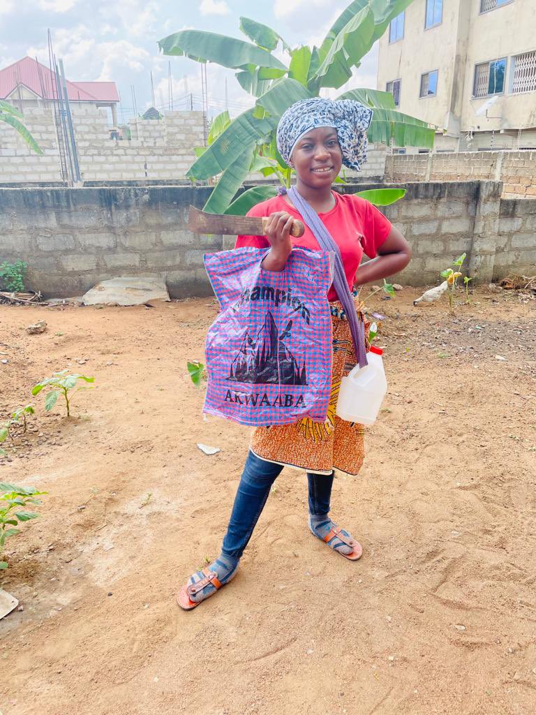 lojes_'s tweet image. Ayekoo to our gallant farmers. #cocoafarmer #cocoafarmer @ghcocobod