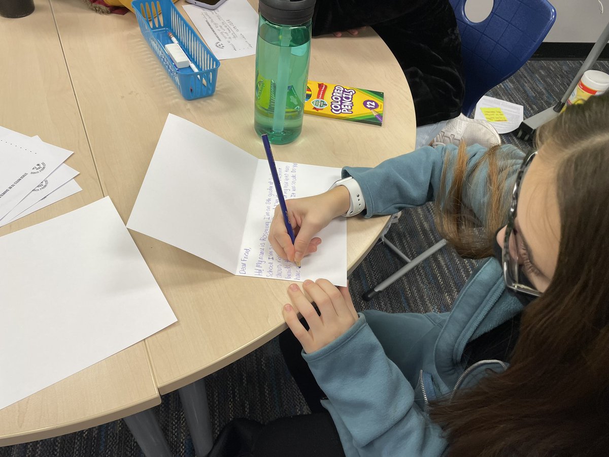 After planning for the upcoming toy drive, SMS student council spent time creating holiday cards to deliver to friends in nursing homes. 💕<a href="/AHSD25South/">South Middle School</a>