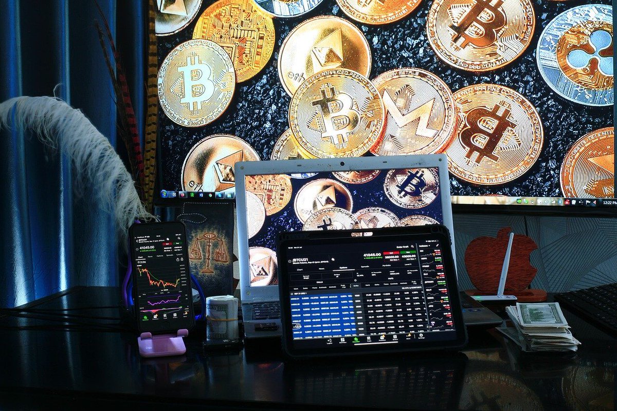 wearenews1's tweet photo. Attention, the prices are rising: Bitcoin Group, CoinSmart, TeamViewer - Cryptos back in vogue! #crypto #BitcoinGroup #coinsmart #teamviewer https://t.co/YFzm4ibmWv https://t.co/YWfOGMY9q5