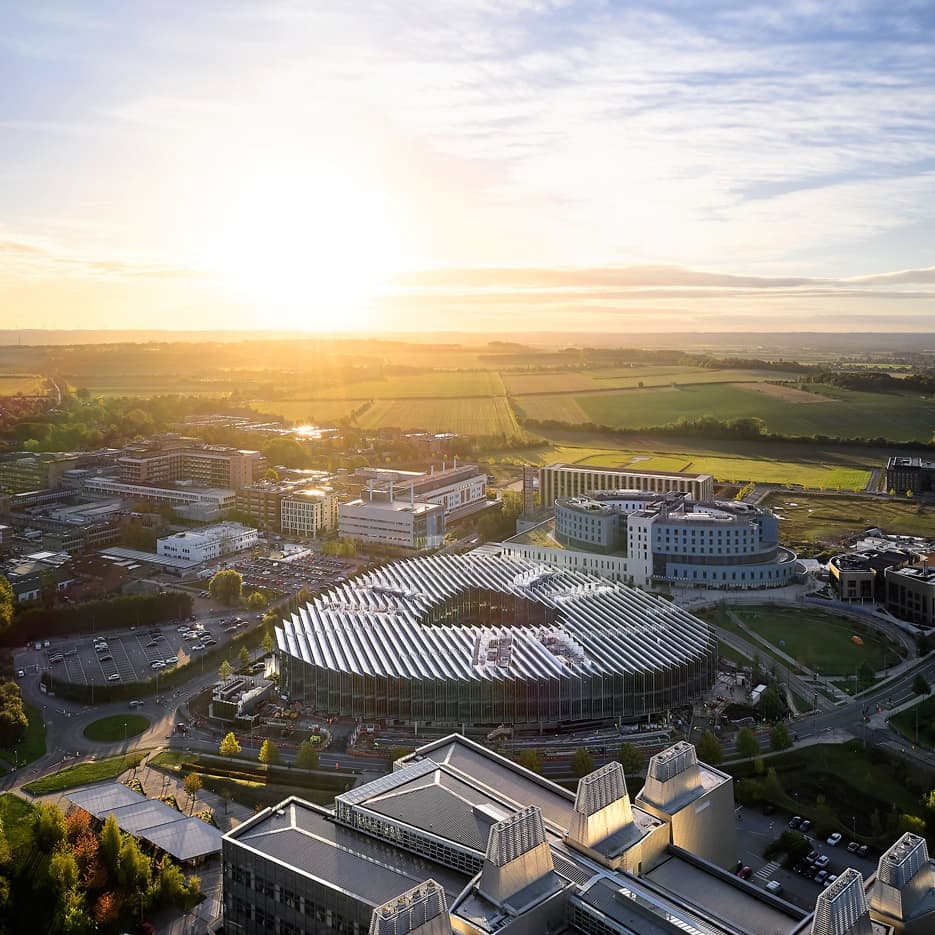 avontuura's tweet photo. .@HerzogdeMeuron complete new Discovery Centre for AstraZeneca.
.
The new building is a triangular glass disc with rounded edges that loosely follows the shape of the site.
.
https://t.co/s87l1B2j3Y https://t.co/VbJoPCToDj
