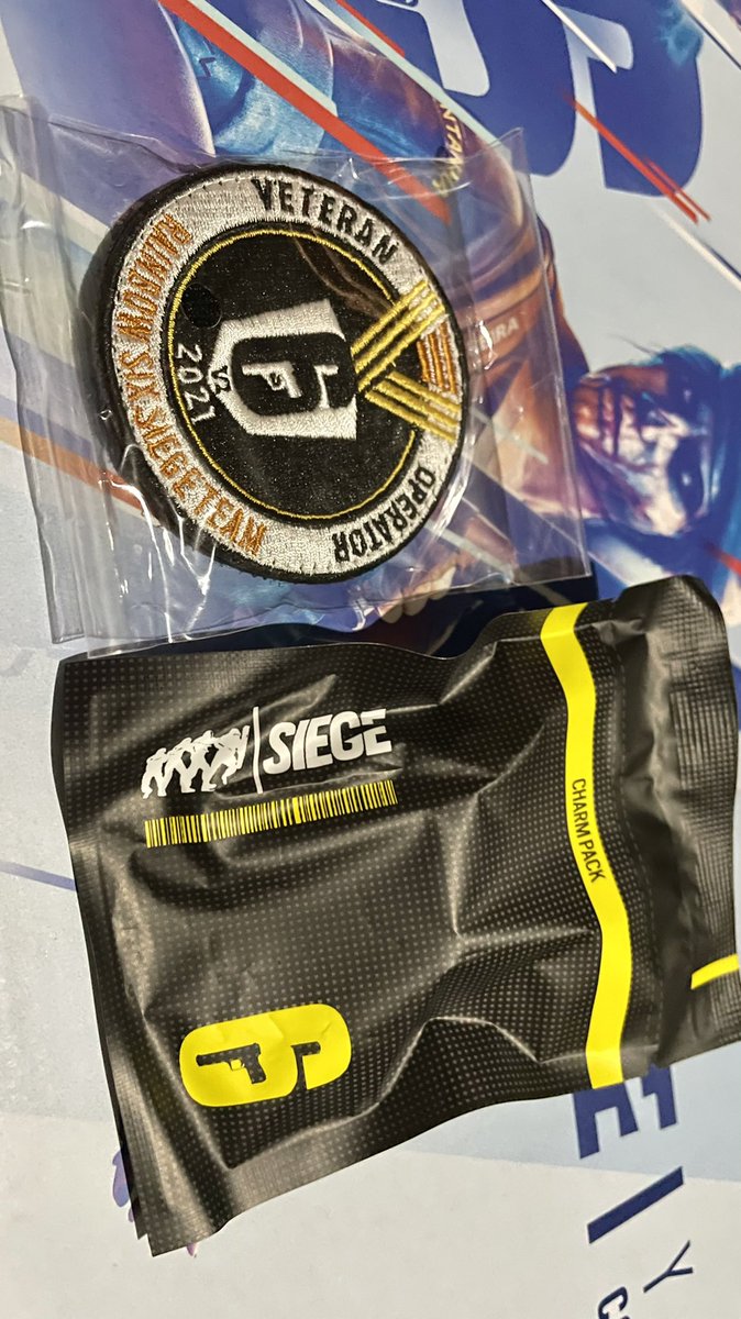 TopRozurtic6938's tweet photo. R6 SIEGE YEAR 6 COLLECTOR’S CASE HAS ARRIVED! SUCH A BEAUTY &amp; COOL STUFFS! #sixcollectorcase #rainbowsixsiege #rainbowsixcommunity #siegeyear6 #collectorscase #ubisoft https://t.co/msBpmROZO1
