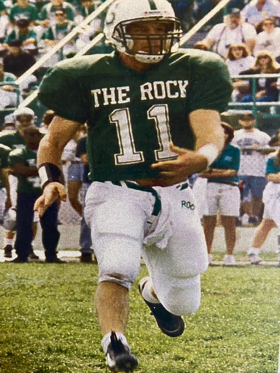 D10Plug's tweet image. THROWBACK THURSDAY.                     I know there have been some greats to sport #11 for THE ROCK ….. but I’m partial to this guy ❤️