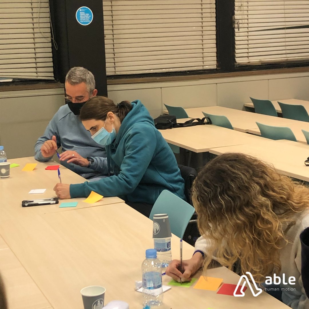 AbleHumanMotion's tweet photo. Esta semana hemos realizado sesiones de co-creación junto a nuestros #pilotos y expertos de la asociación #MADOPA.
Hemos hecho dos Focus Groups, donde hemos hablado con nuestros #pilotos de su experiencia con el #exoesqueleto #ABLE, de los mayores desafíos al aprender a usarlo. https://t.co/5DxfKo6TiP