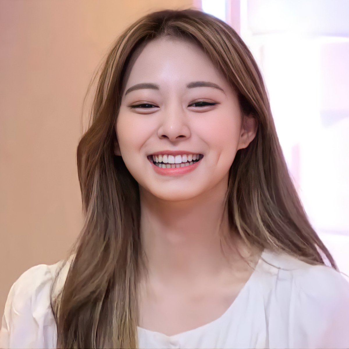 twice smiling tweet media