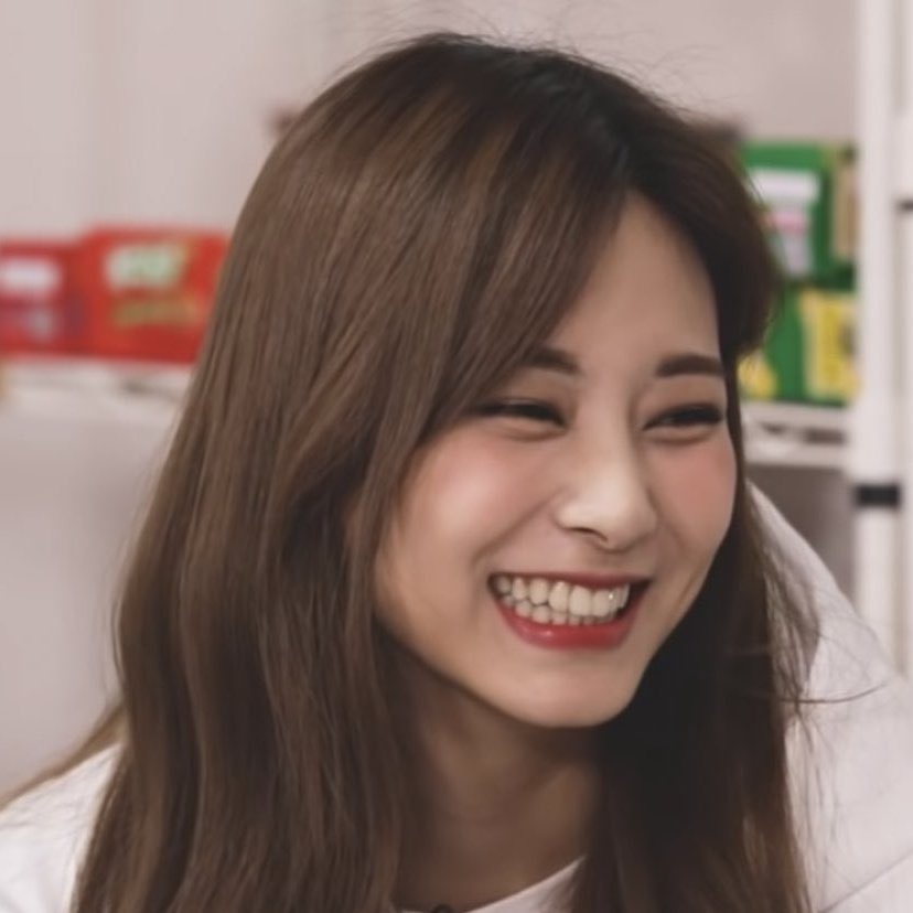 twice smiling tweet media