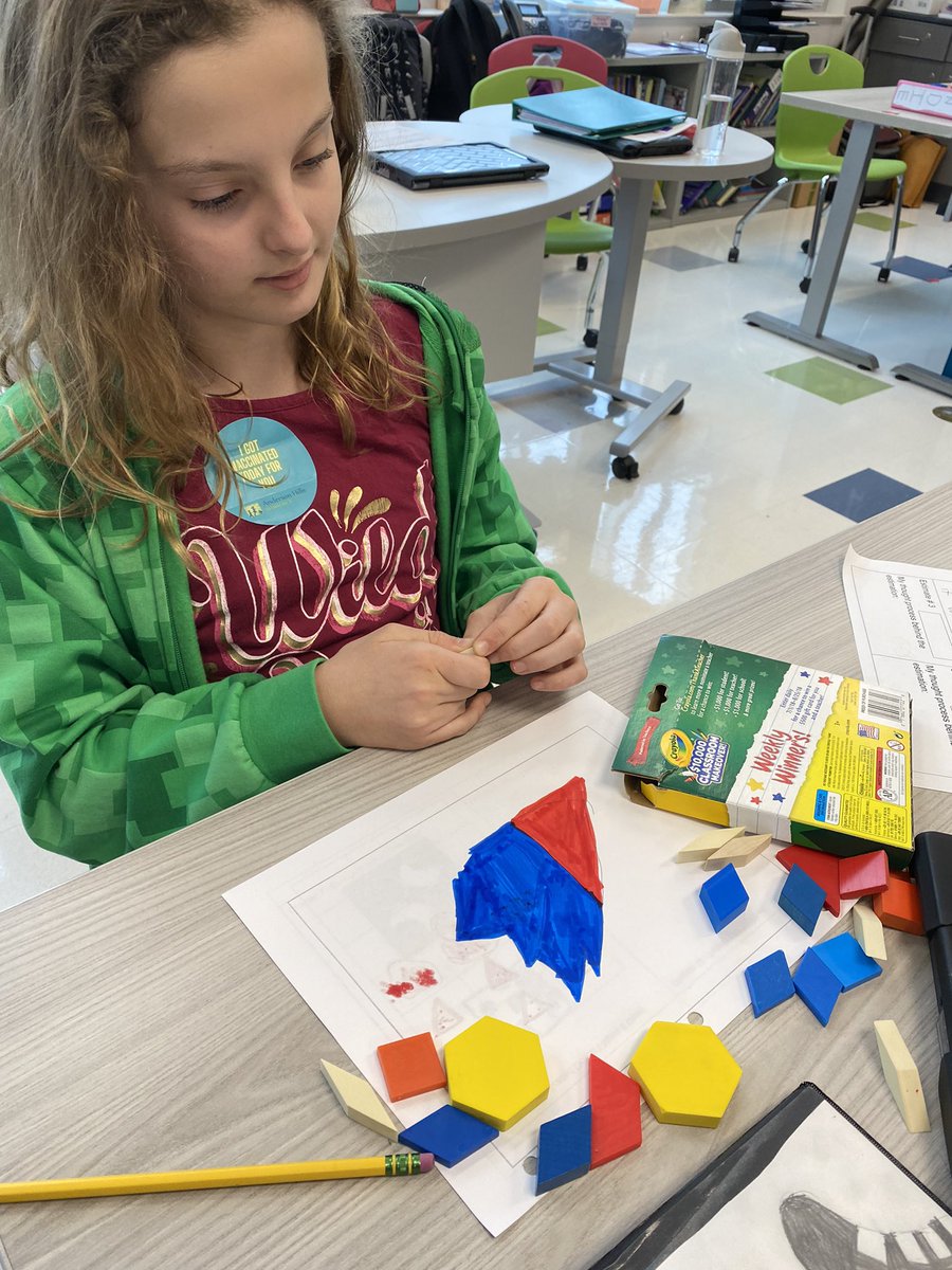 Pulling out learning of the elements of design, geometry and creativity together today! Ss did an amazing job of combining convergent &amp; divergent thinking! <a href="/WestClerGifted/">West Clermont Gifted Services</a> #wcgifted @WillowvilleAp