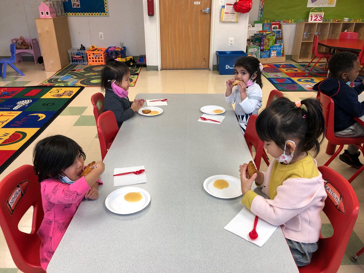 CedarHillPrep's tweet photo. #Preschoolers at Cedar Hill Prep School learned about #Chanukah, the festival of lights. The holiday is celebrated with the lighting of the menorah, traditional foods, games, and gifts. During the week, the children learned about the menorah, where candles are lit for 8 nights. https://t.co/jGS707AYPH
