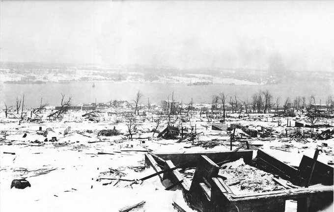 On this day in 1917, a munitions ship carrying 3 kilotons of TNT explodes in Halifax harbour. The blast levels the city and kills 2,000. #HalifaxExplosion