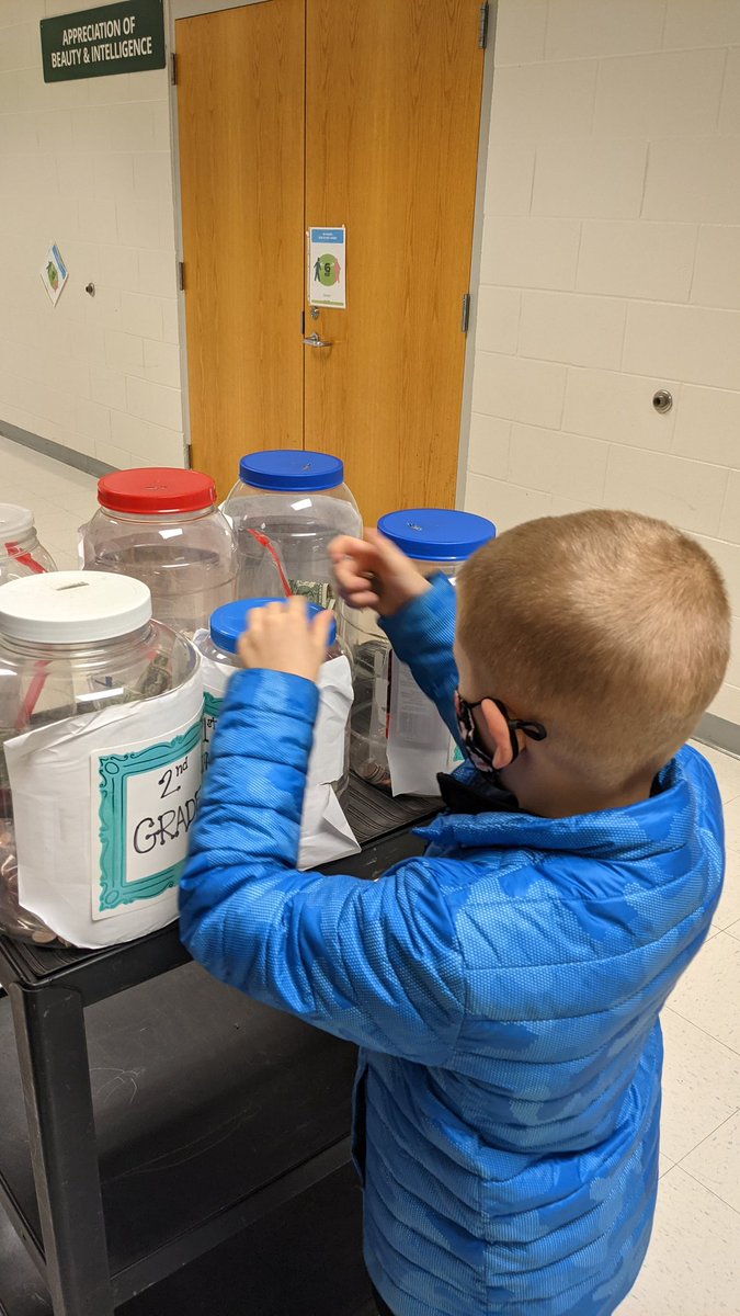 CFletcherMiller's tweet photo. Penny Wars for the Scholastic Bookfair! @MiddleCreekES https://t.co/AeogxgdAh8