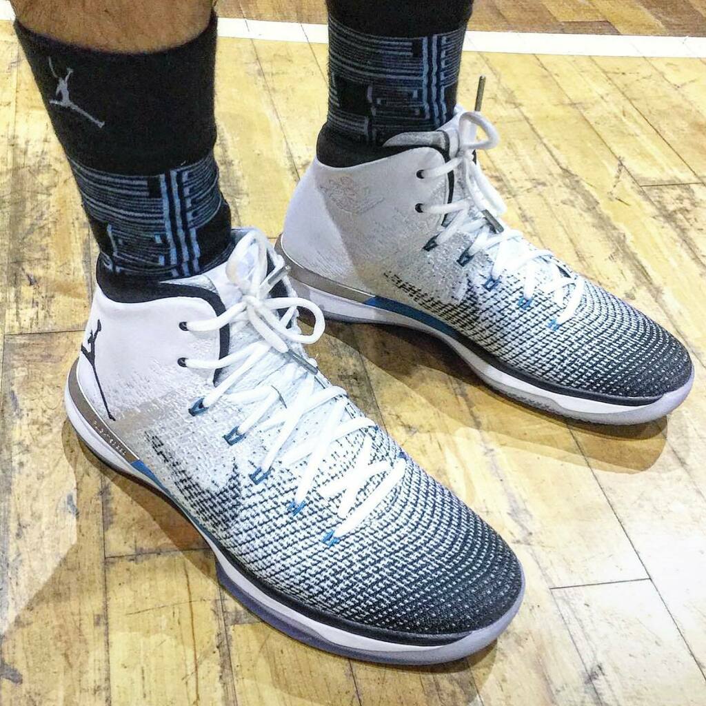 kickspotting's tweet photo. Underrated. The Jordan 31s were solid comfy. 💯 Who had a pair?
#jordan #jordan31 #aj31 #kickspotting #sneakerhistory #teamjordan #jordanxxxi https://t.co/GHUkwIpI5M https://t.co/4miBmrXRTv