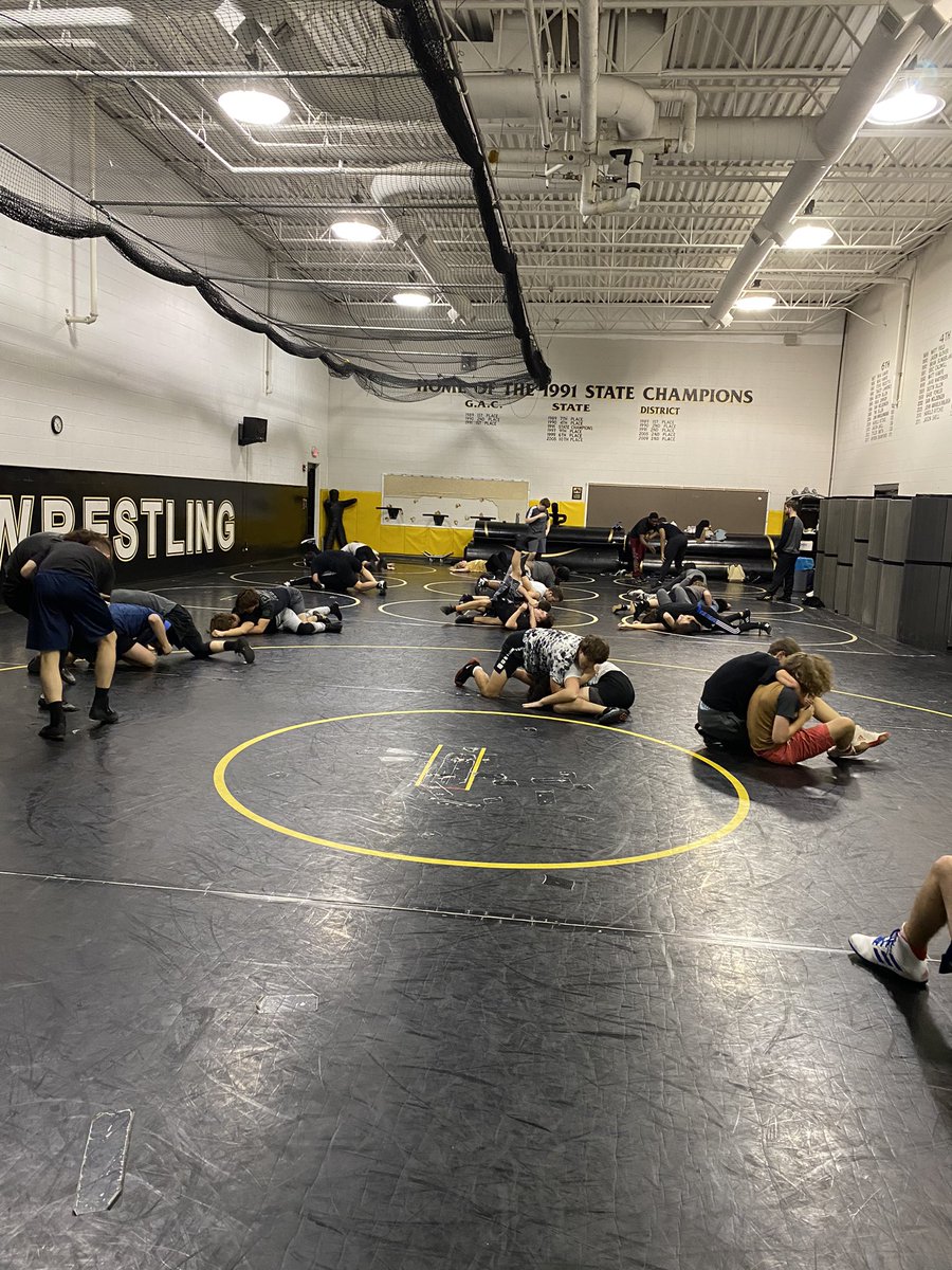 FHNWrestling's tweet photo. The day is finally here. Finally get to show what 4 1/2 weeks of hard work looks like. First home meet 5pm. We have duels vs SCW, Orchard Farm and Liberty (Wentzville). https://t.co/tlZhB5vxMp