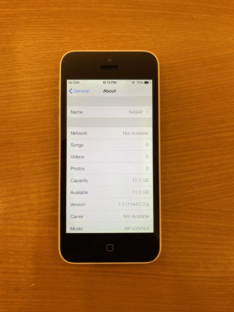 ra1ncloudteam's tweet photo. iOS 7 Beta 1 running on an iPhone 5C. Early iOS 7 Beta builds were more an “iOS 6.5” with leftover UI elements from iOS 6, and different settings icons from release iOS 7.

Images from @iarchiveml https://t.co/Yr5iCquytg