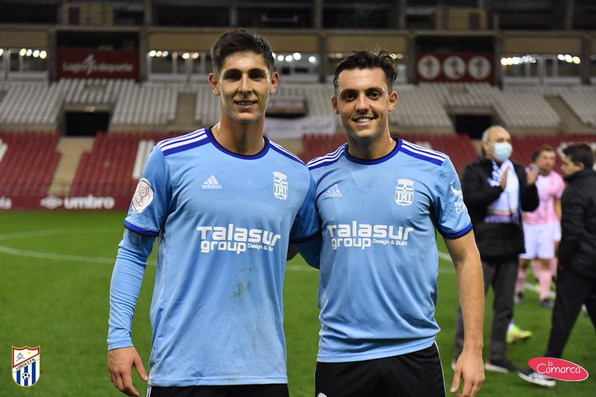 EX Lorca CFB 👤| 

Estamos orgullosos y felices de informar que <a href="/XaviPons00/">Xavi Pons</a> y <a href="/Farrupg22/">Farru</a> debutaron con el primer equipo del FC Cartagena en #CopadelRey. 

🙌 ¡ENHORABUENA! 👏

📸 <a href="/FCCartagena_efs/">FC Cartagena</a> 

#LorcaCFB
#SomosCantera 🔵⚪️